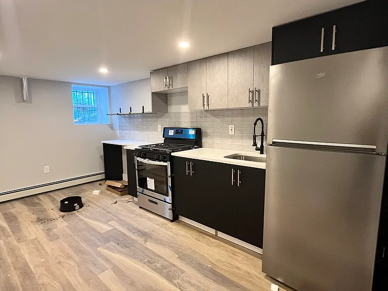 32 Clerk St #1 — Photo 2
