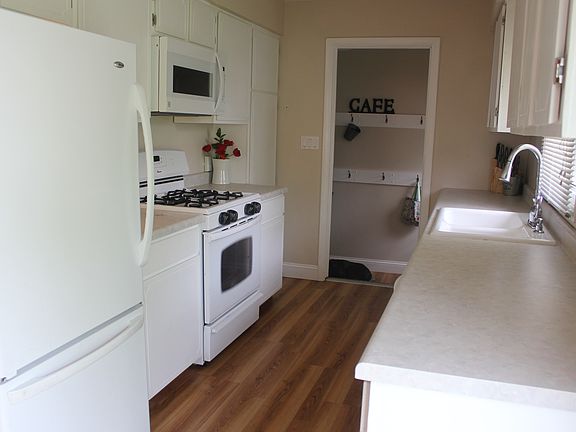 4th image of 28686 Fredrick Dr