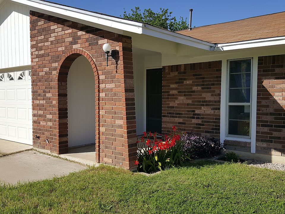 1st image of 3005 Cypress Dr