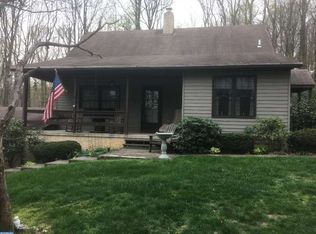 975 Powder Mill Hollow Rd, Boyertown, PA 19512