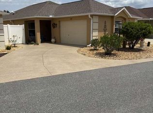 1067 Carver Ct, The Villages, FL 32163