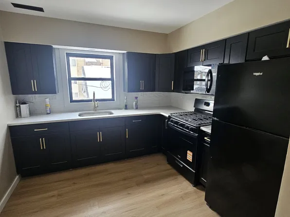 75-77 Lawrence St, Edwardsville, PA 18704