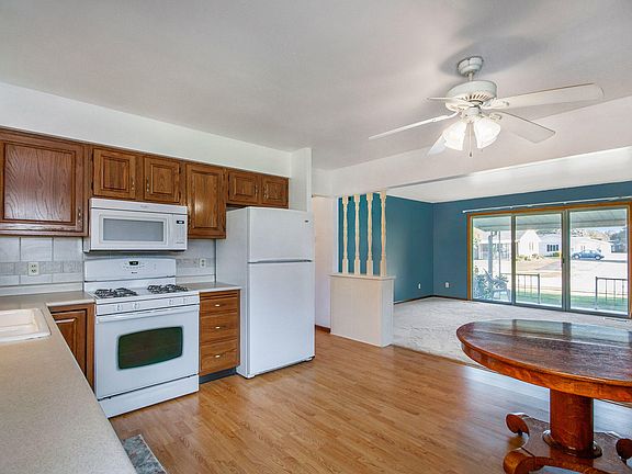 2nd image of 5913 Leisure South Dr SE