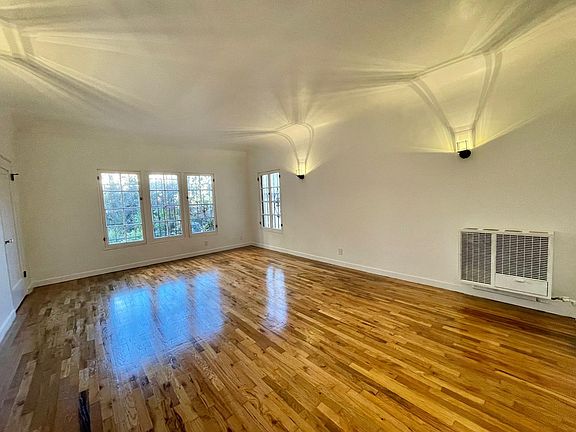 4th image of 7063 Lanewood Ave