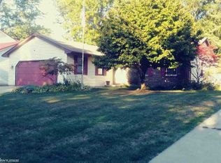 3930 Tamarack Dr, Port Huron, MI 48060