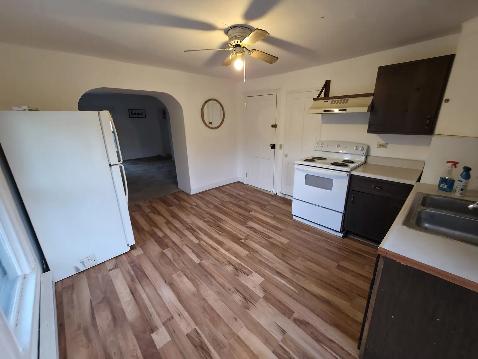 1 bed, $700 — Photo 1