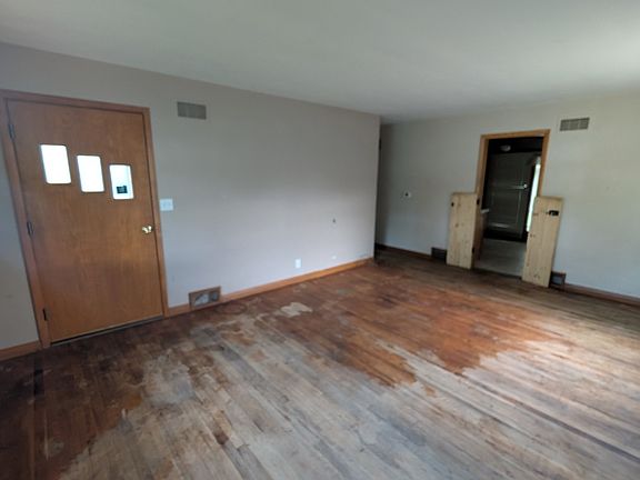 5th image of 105 N 4th Ave
