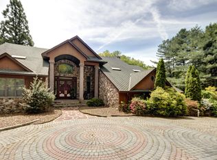 5 Winchester Ln, Holmdel, NJ 07733