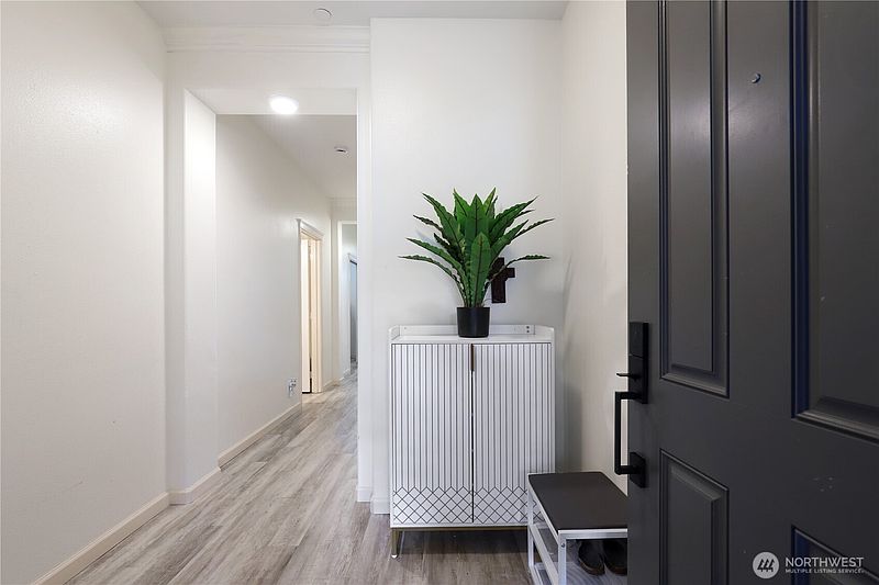 4th image of 320 E 32nd Street #103
