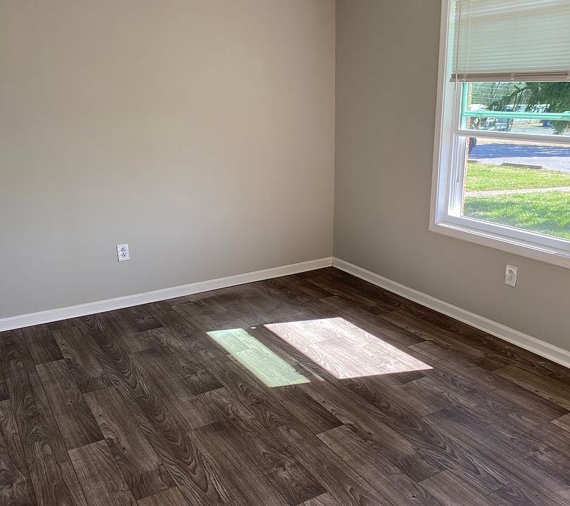 1st image of 94 Cedarcrest Dr #2
