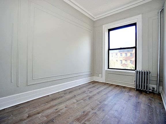 3rd image of 2110 5th Ave APT 3