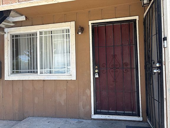 3rd image of 5182 Snow Dr APT 1