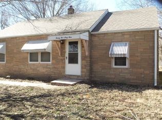 2569 S Mosley Ave, Wichita, KS 67216