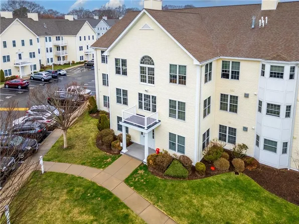 45 Saw Mill Dr Unit 308, North Kingstown, RI 02852