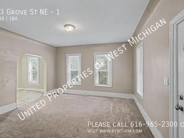 53 Grove St NE #1, Grand Rapids, MI 49505