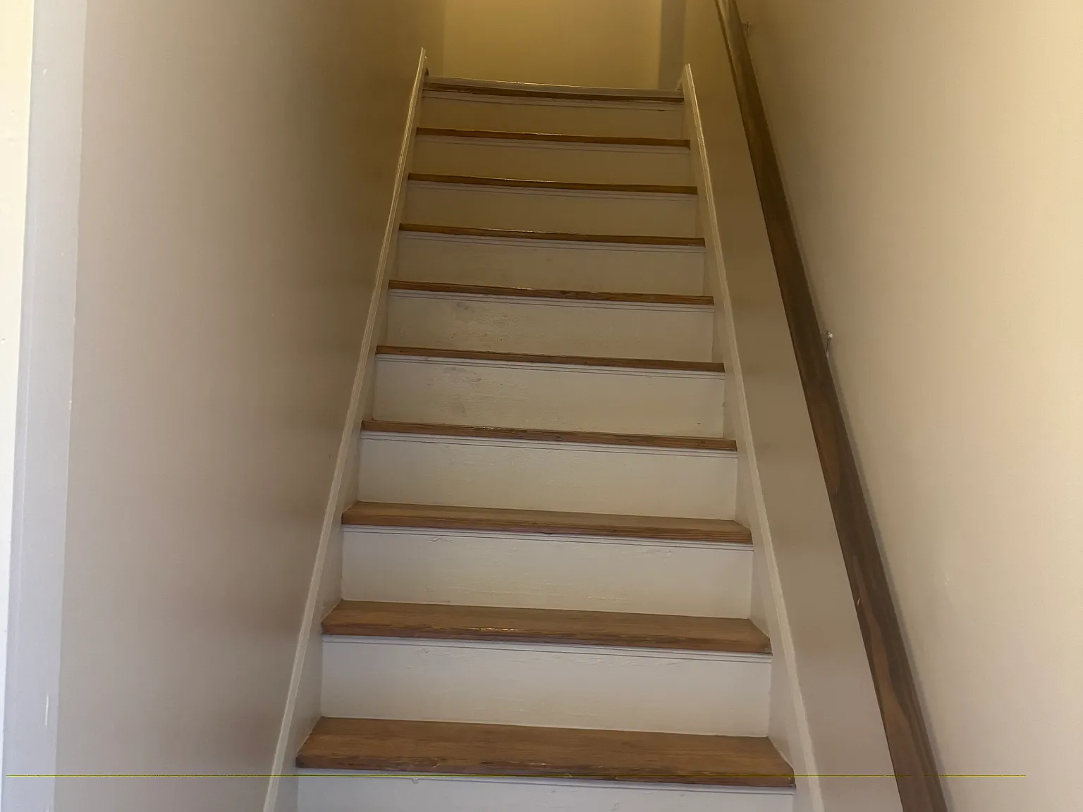 3 bed, 1600 sqft, $1,500 — Photo 1