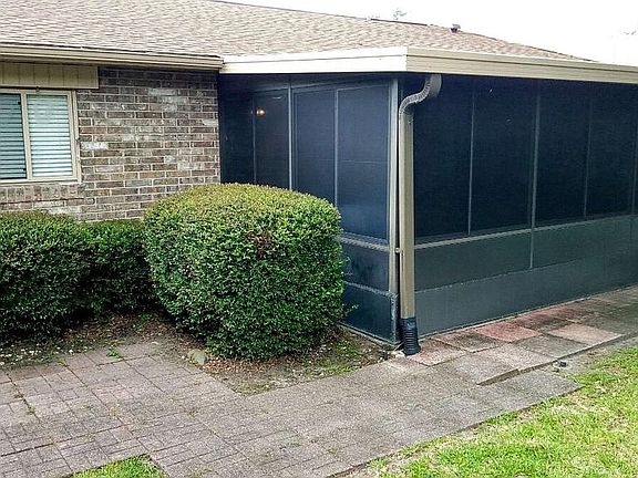 Vinyl-Windowed Florida Room