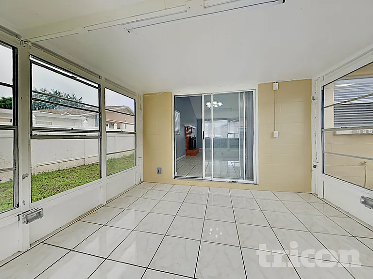 8235 Donaldson Dr — Photo 21