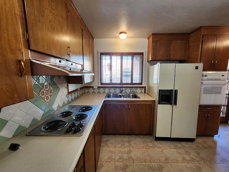 1324 Galisteo Pkwy — Photo 4
