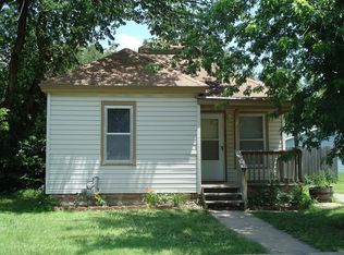 121 S Chicago St, Salina, KS 67401