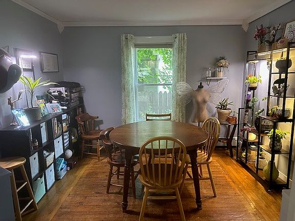 3rd image of 64 Allen St