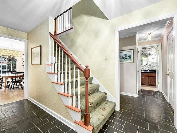 3rd image of 29001 Buchanan Dr