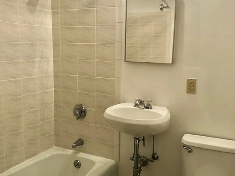 1077 Beacon St #2 — Photo 3