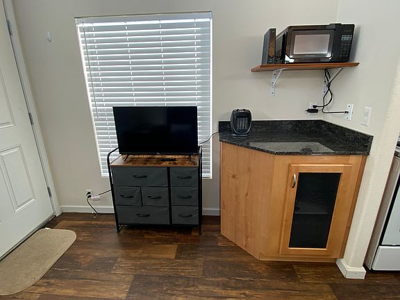 3rd image of 113 S Harold St #4