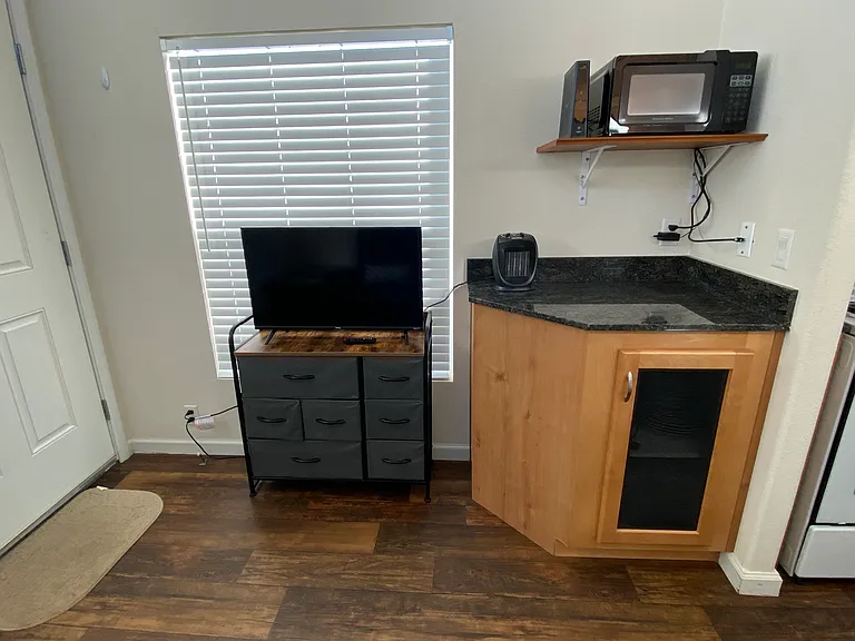 113 S Harold St #4 — Photo 3