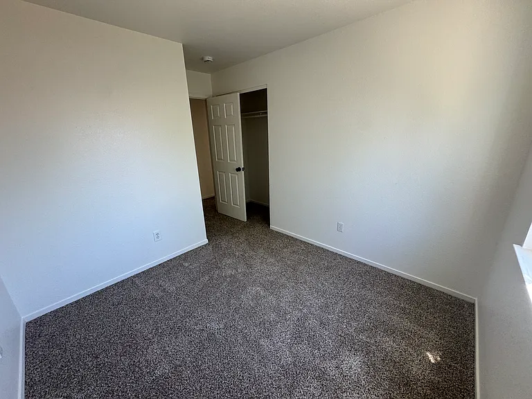 5762 Dewberry Ct — Photo 8