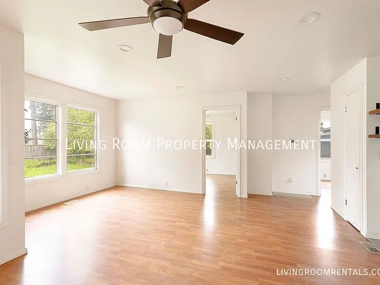 4642 NE Emerson St — Photo 5