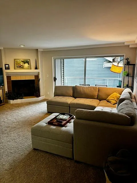 1 bed, 798 sqft, $2,475 — Photo 3