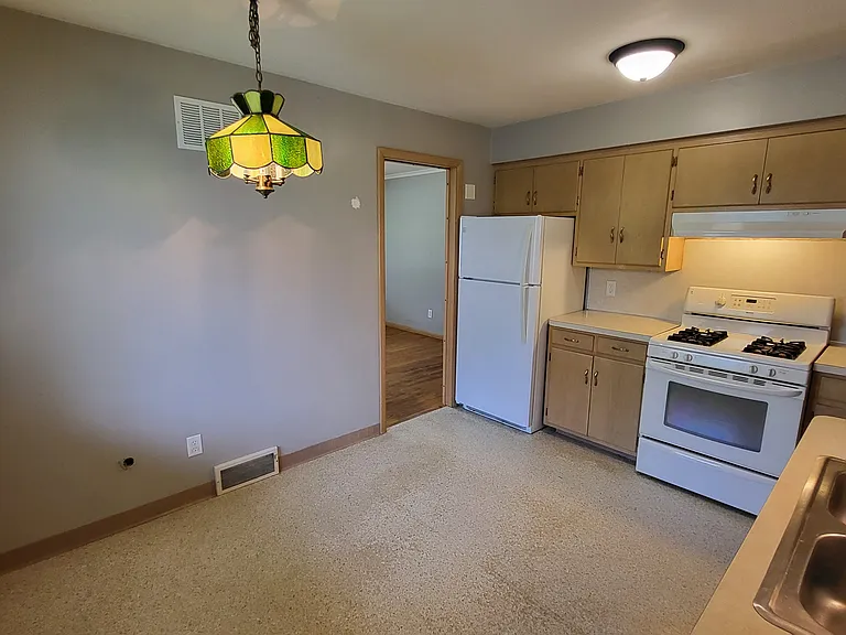 4365 Glenmawr Ave — Photo 12
