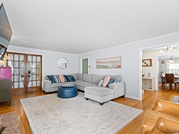 4th image of 948 McKinley Ave