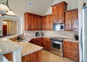 3rd image of 3901 Incourt Ln