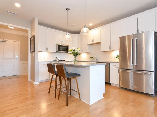 6 Overlook Dr #403, Andover, MA 01810