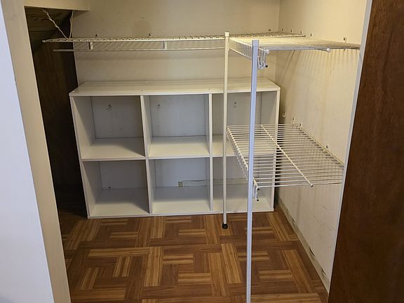 4th image of 217 W Ellis St Floor 1