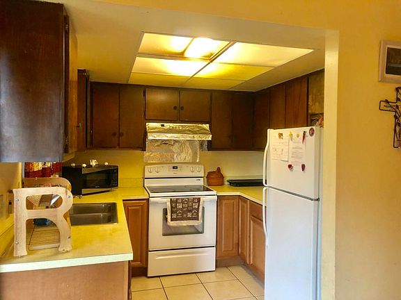 4th image of 357 Walker Ave APT A