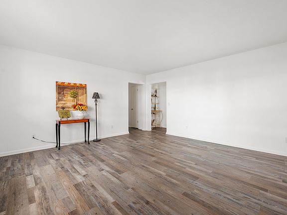 5th image of 3805 N Linden St