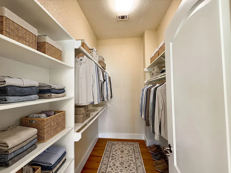 1323 Rosewood St — Photo 6