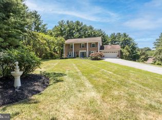 18710 Falls Rd, Hampstead, MD 21074