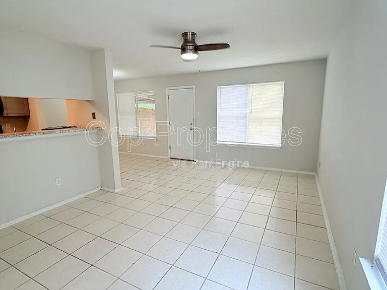 6321 Waddesdon Wood — Photo 4