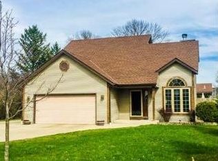 1000 N 115th St, Wauwatosa, WI 53226