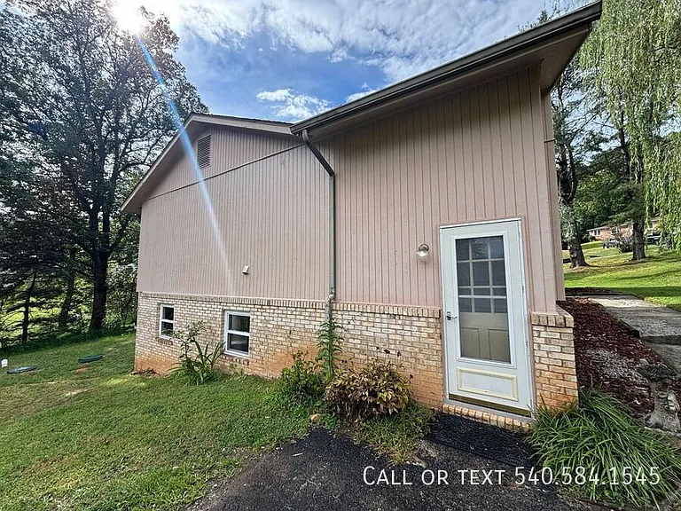 6421 Orchard View Ln — Photo 4