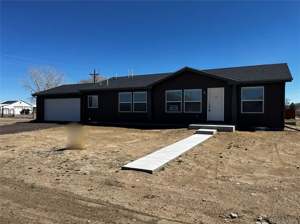 113 Juniper Cir, Log Lane Village, CO 80705