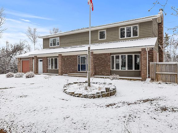 3rd image of 47 Maple St