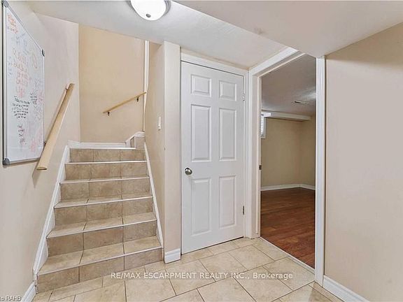 3rd image of 864 Upper Ottawa St #Basement