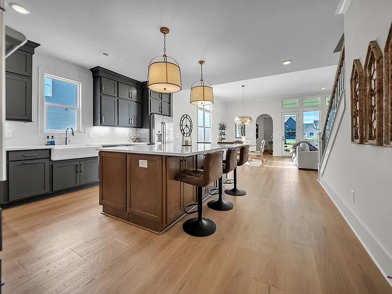 8420 Ashbury Ct — Photo 4
