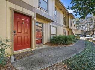 1104 Woodcliff Dr, Sandy Springs, GA 30350