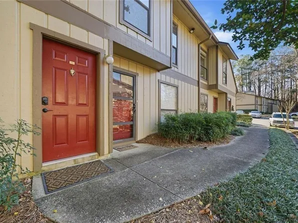 1104 Woodcliff Dr, Sandy Springs, GA 30350